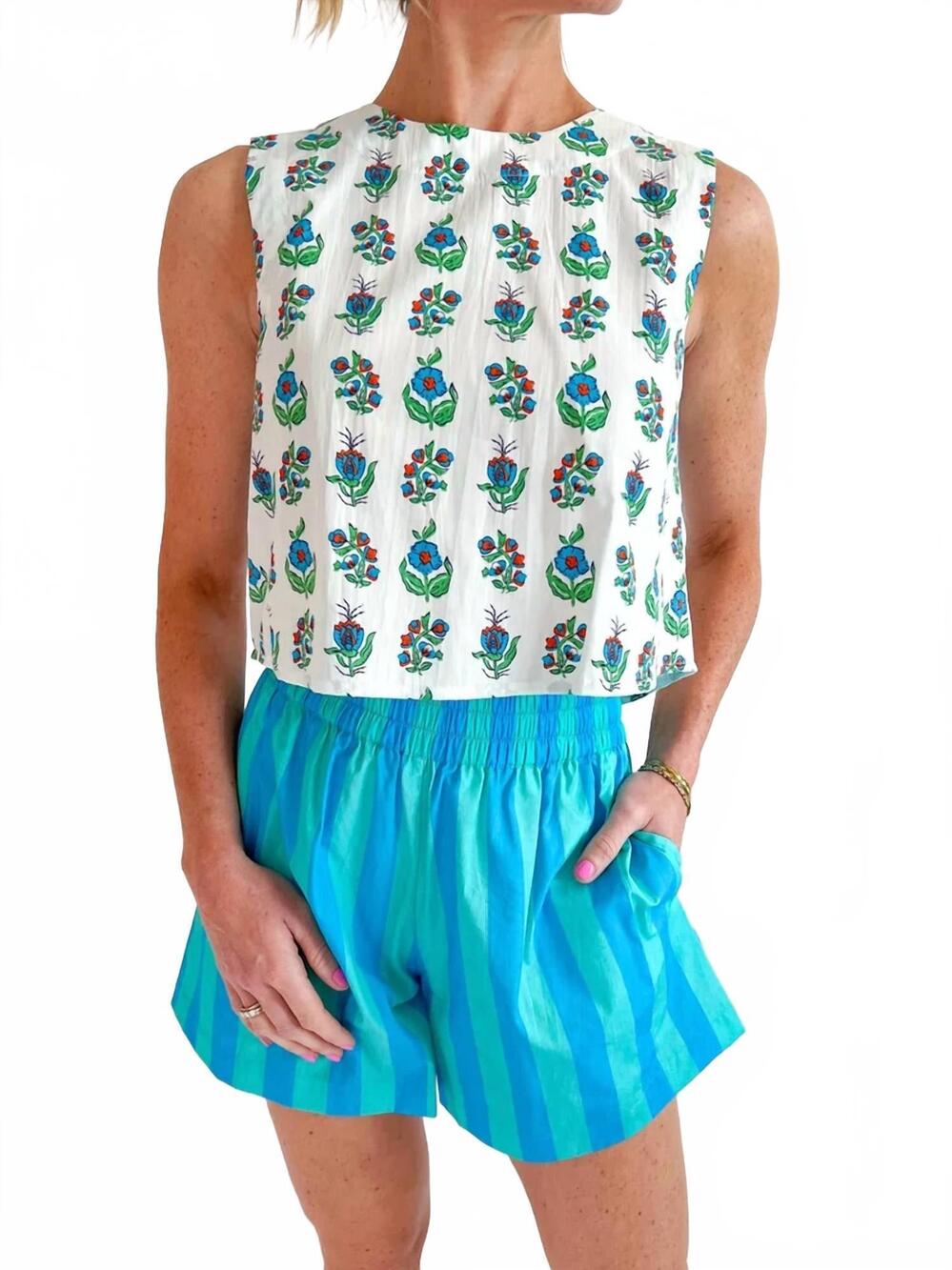 NEW LIVRO sleeveless crop top in beach sprigs